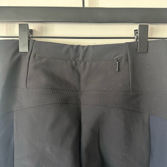 LIKE NEW ATHLETA Stellar Tights Black Navy Work Travel Commute Pants/Leg… - Picture 4 of 5